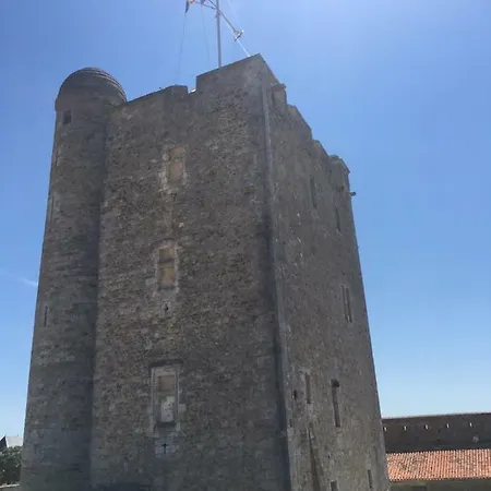 Petit Nid à 50m De La Au Coeur De * Fouras